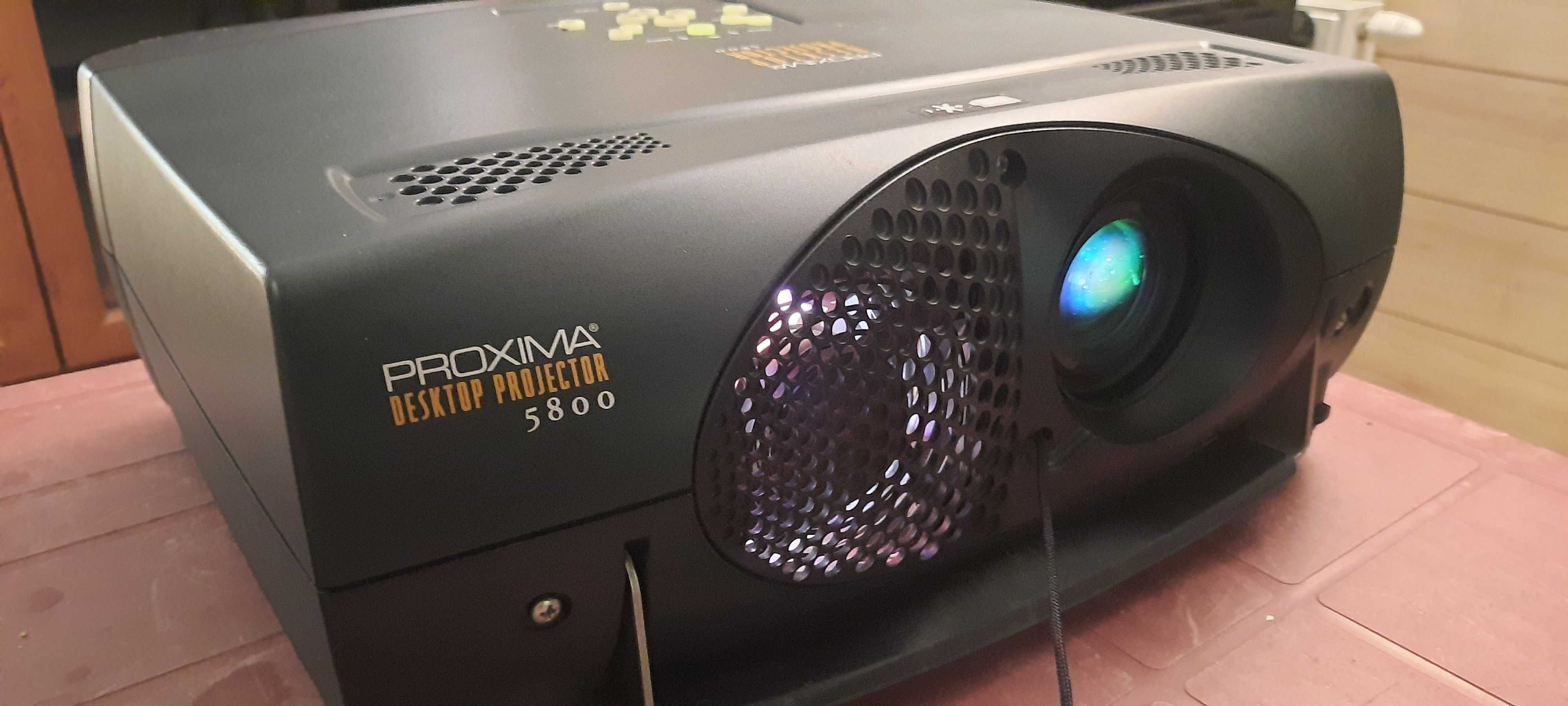 Projektor Proxima + Ekran Revue