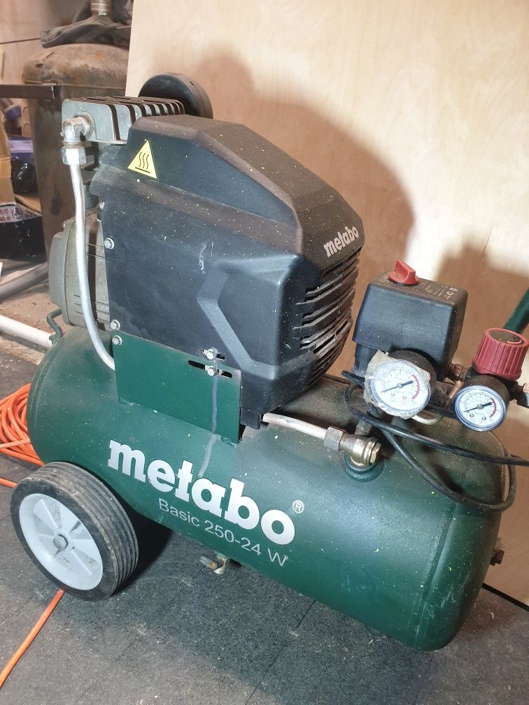 Kompresor  olejowy Metabo  basik250-24w