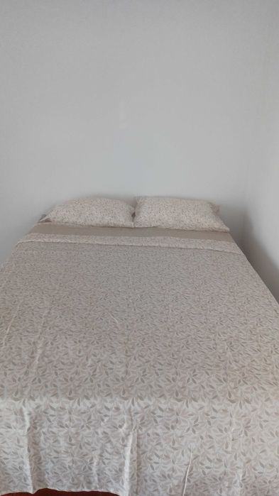 Quarto para aluguer no entrocamento