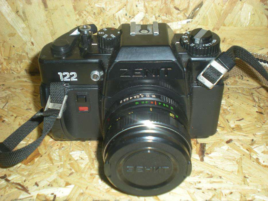 Máquina Fotográfica Reflex - ZENIT 122 (Novo Preço)