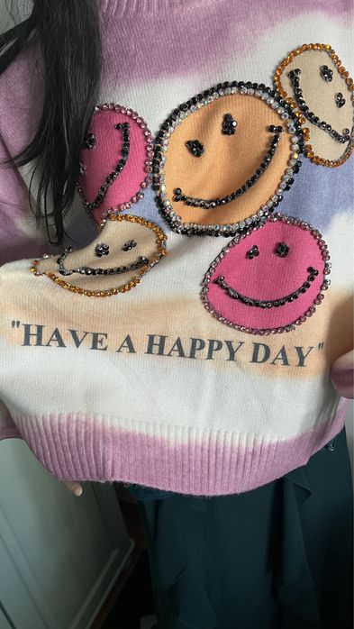 Sweter emotki uśmiech kryształy