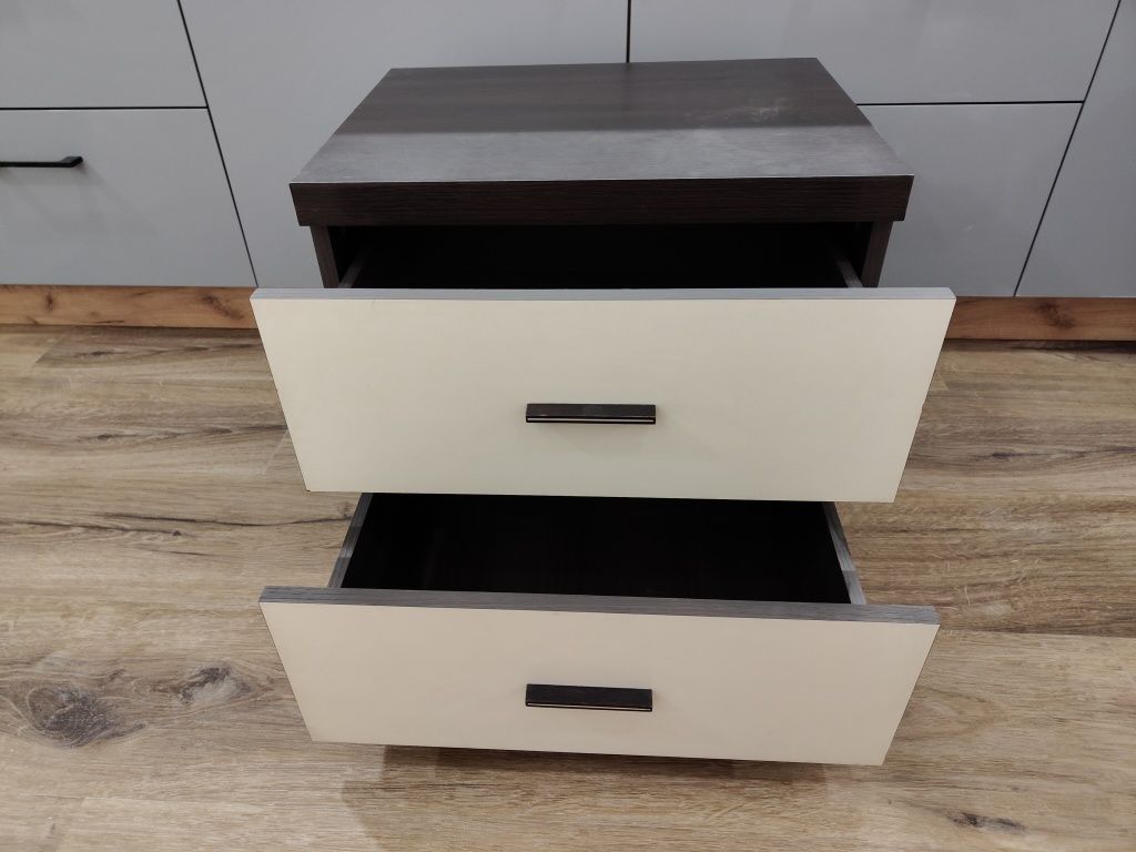 Szafka firmy Black Red White