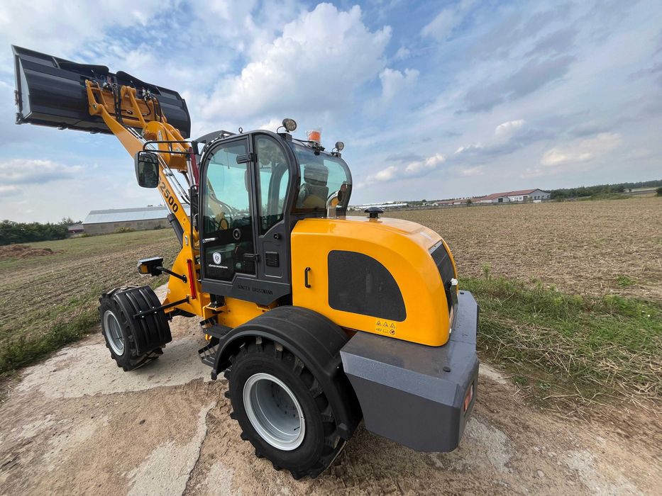 Nowa ładowarka przegubowa  Gunter Grossmann GG2500.