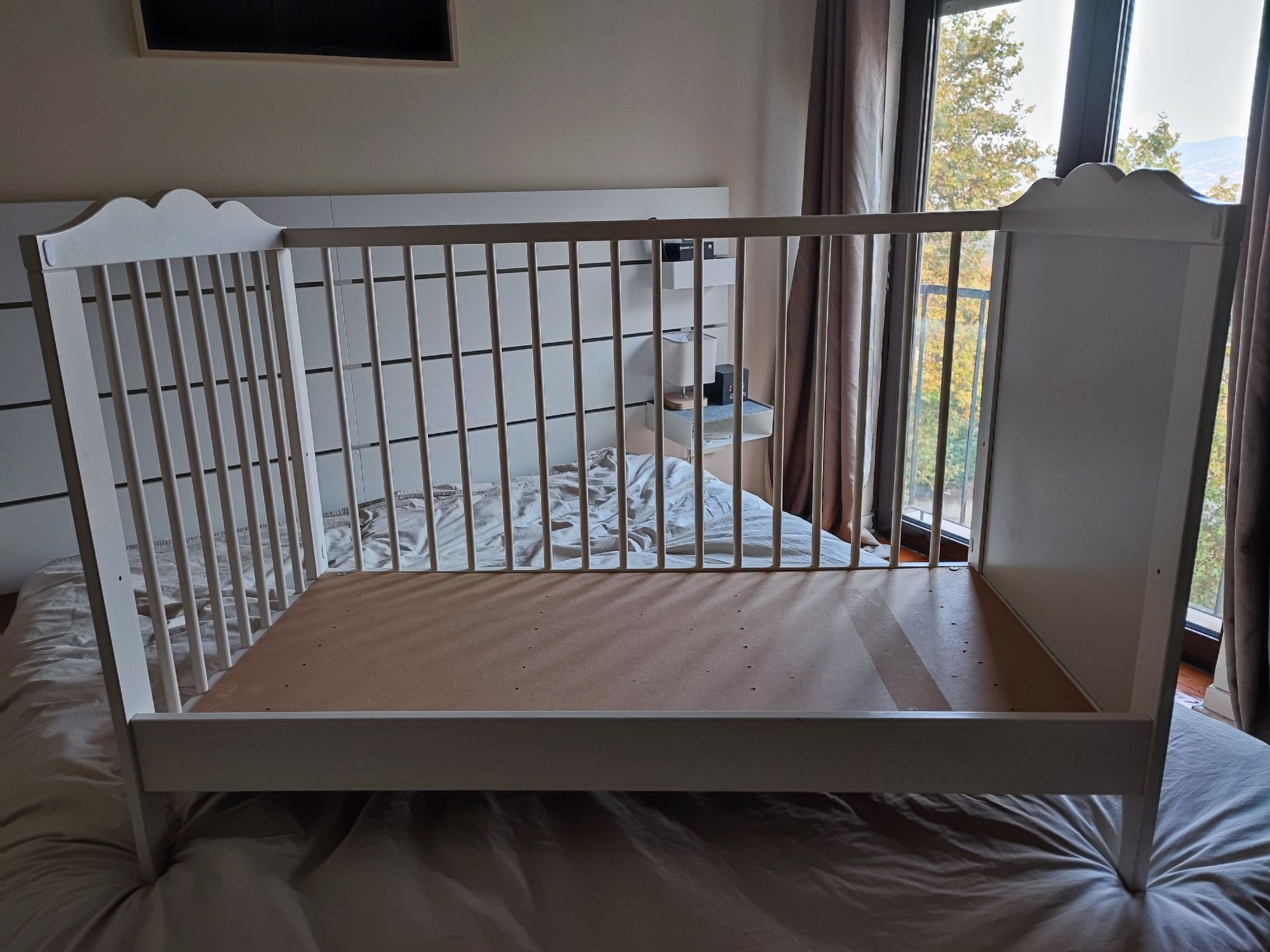 Berço Hensvik + colchão IKEA