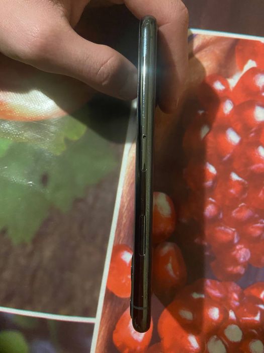 Продам iphone 11 pro 256гб отличное состояние