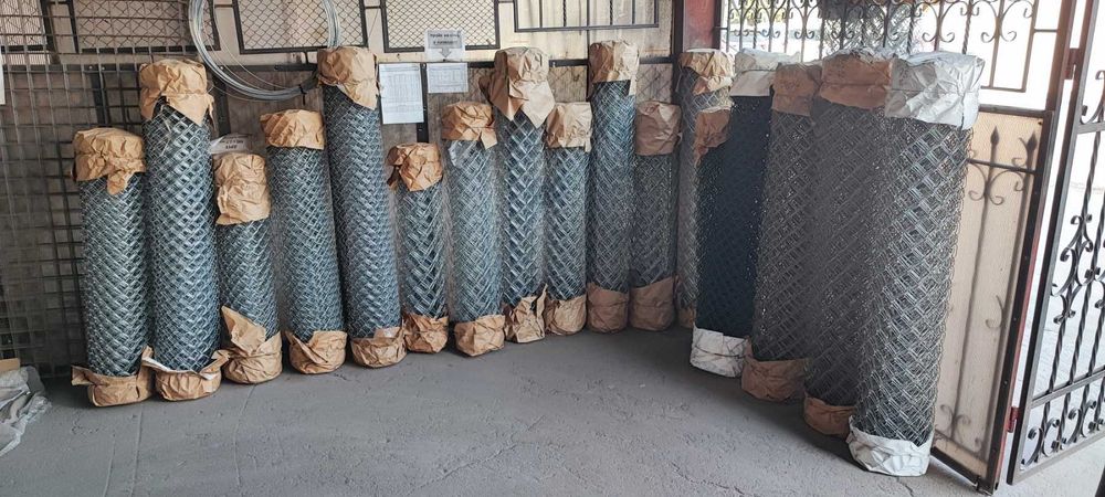 Сітка оцинкована огорожувальна (рабиця, плетена з дроту)