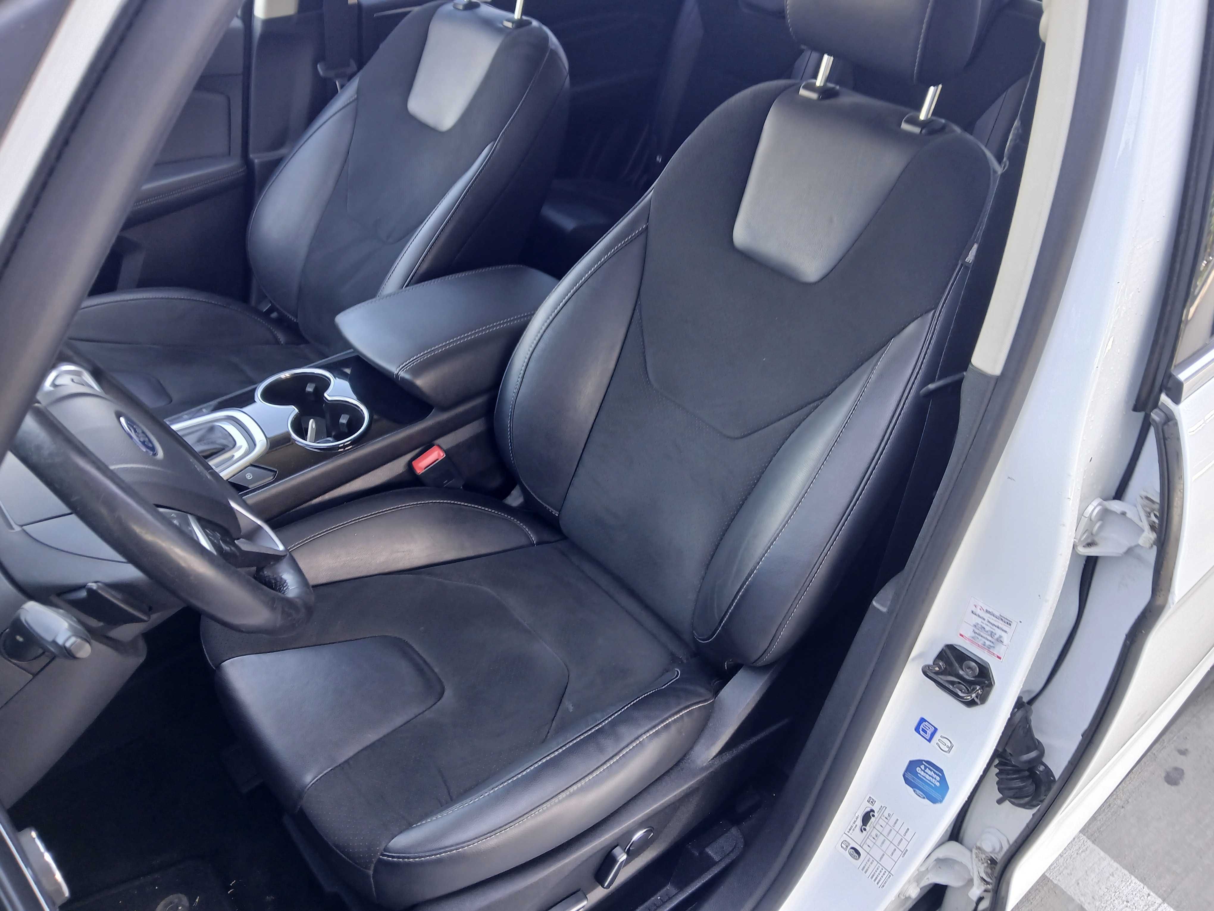 2.0d 210km 7oso Titanium Pano Alcantara Kamera 360 Key less Full Opcja