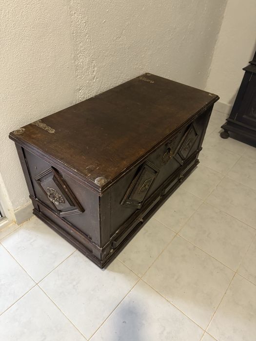 Vende-se moveis de madeira