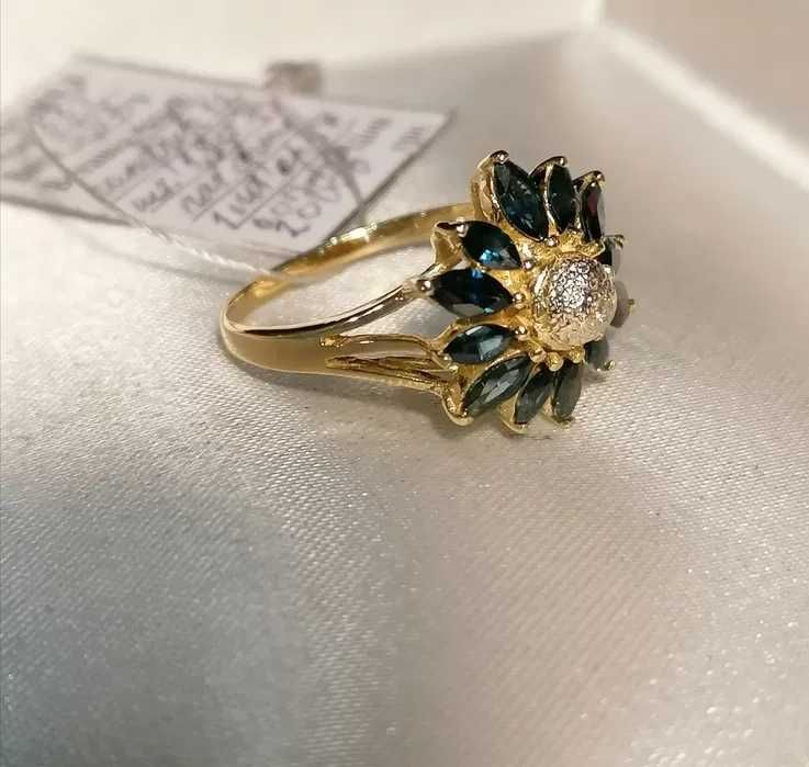 Золотое кольцо с натуральными сапфирами и бриллиантом