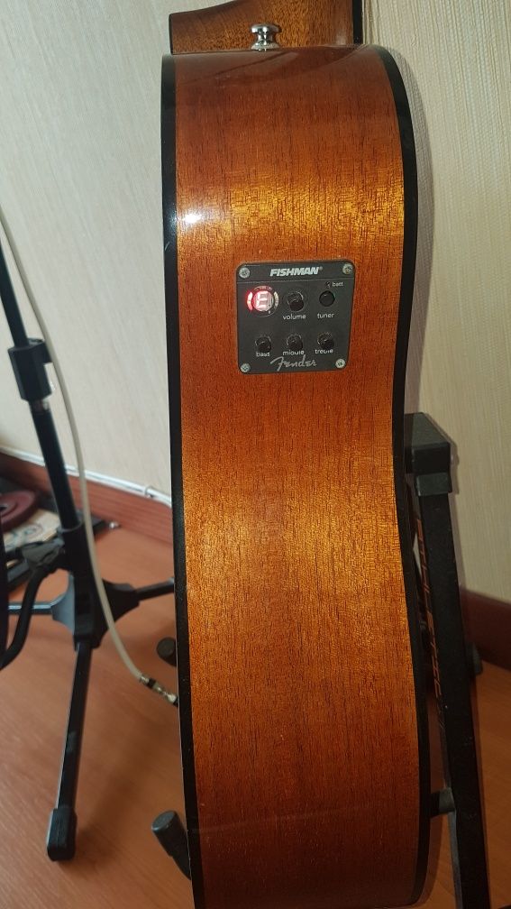 Troco Fender electroacústica por viola de valor equivalente