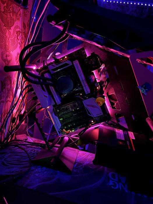 Комплект ASUS X99-DELUXE, Intel Xeon E5-2699 v3