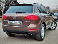 Продам VOLKSWAGEN Touareg Официальная  3.0 Dizel