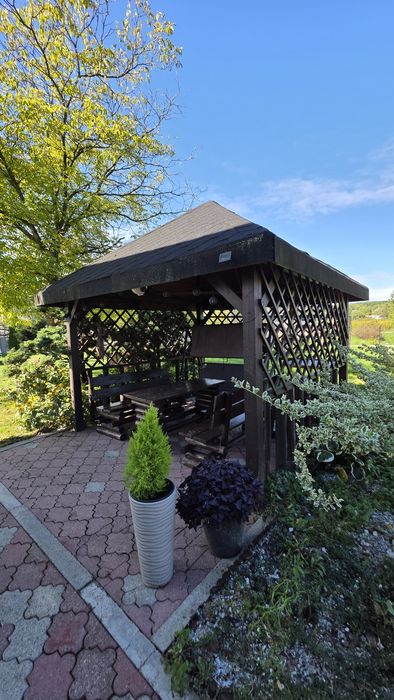 Altana używana 3x3 z wyposażeniem