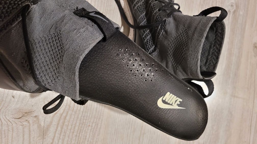 Nike free flyknit mercurial 44.5