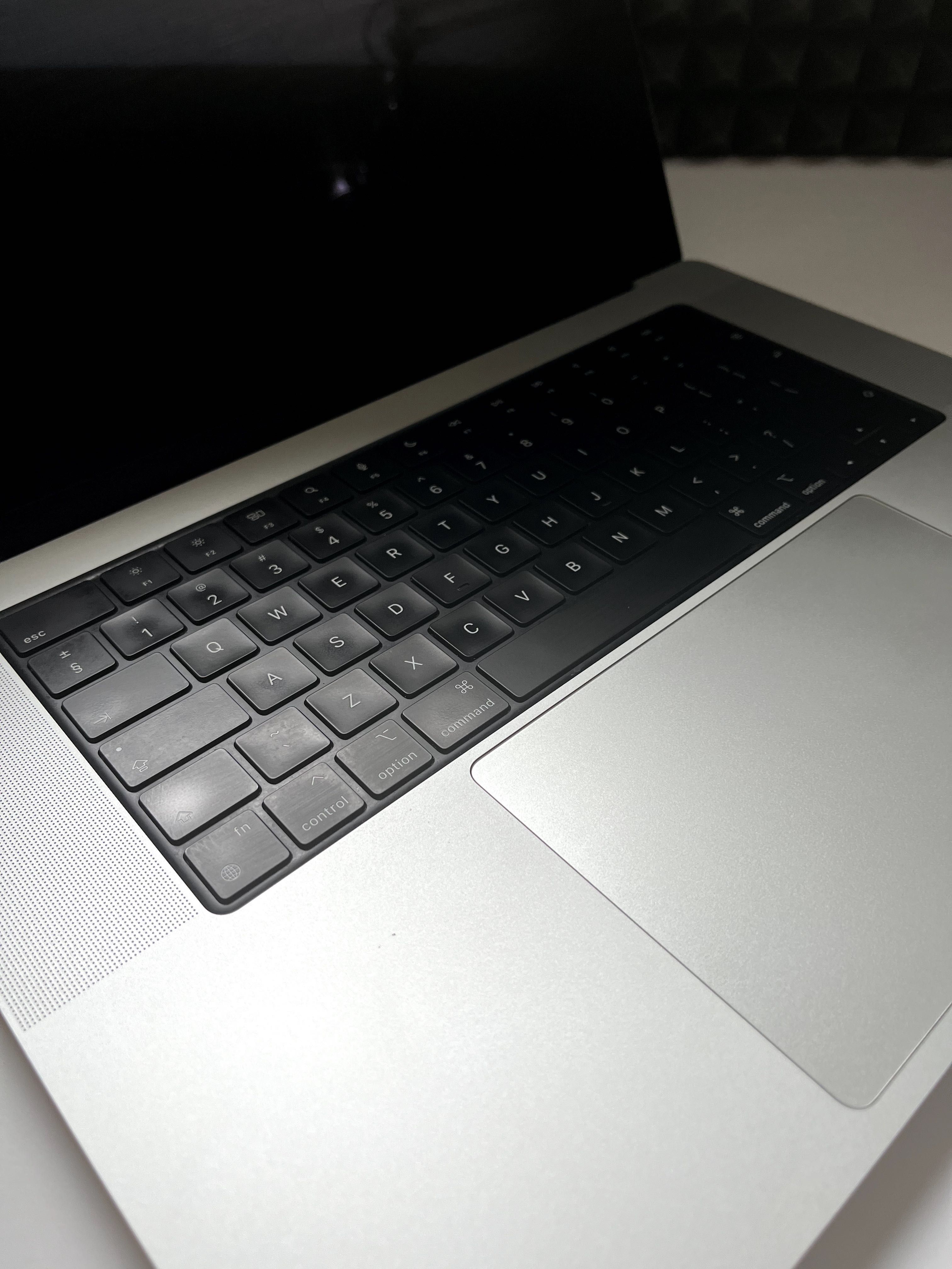 MacBook Pro 16” M1 Max / 64 GB RAM / 2 TB SSD – Stan idealny