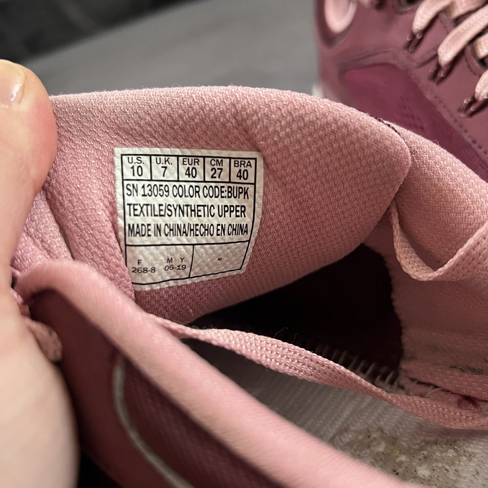 Жіночі кросівки Skechers Lite-weight. P. 40.