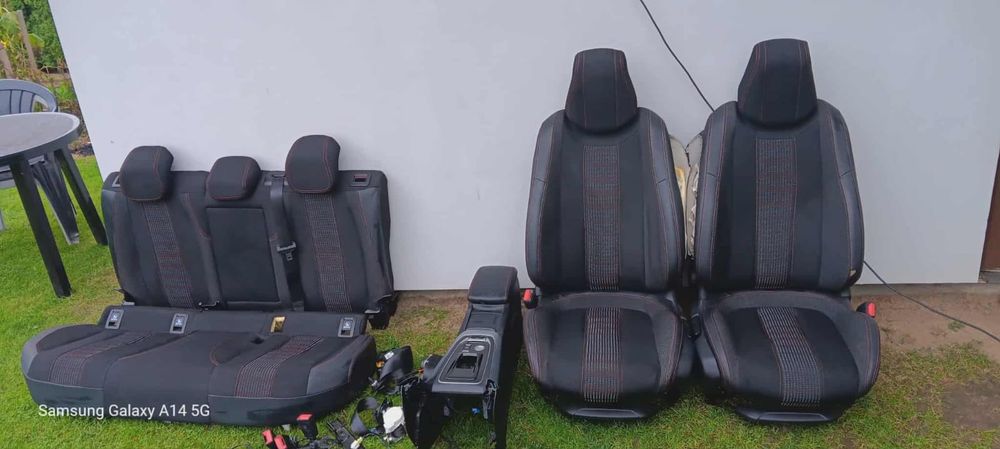 Komplet foteli Peugeot 308 T9/T9 lift/GT Line/HB