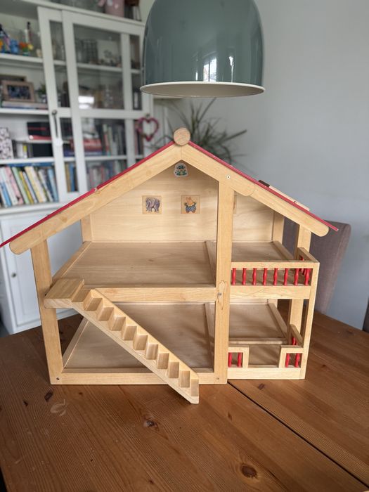 Domek drewniany dla lalek PinToy z mebelkami