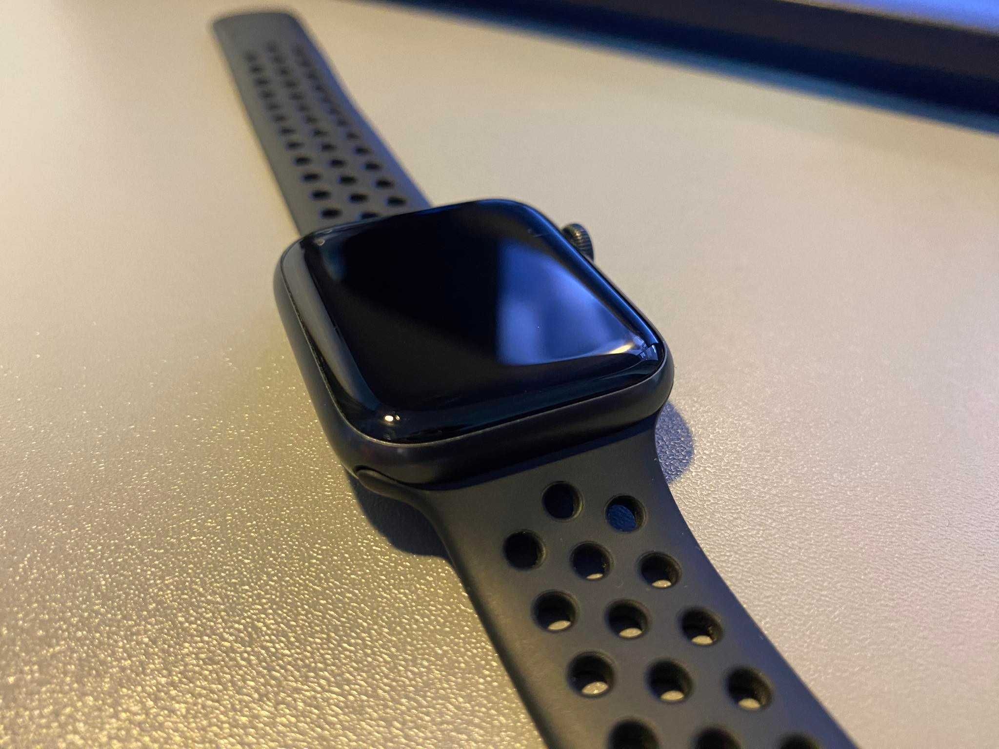 Apple watch 5, 45mm cellular, nike