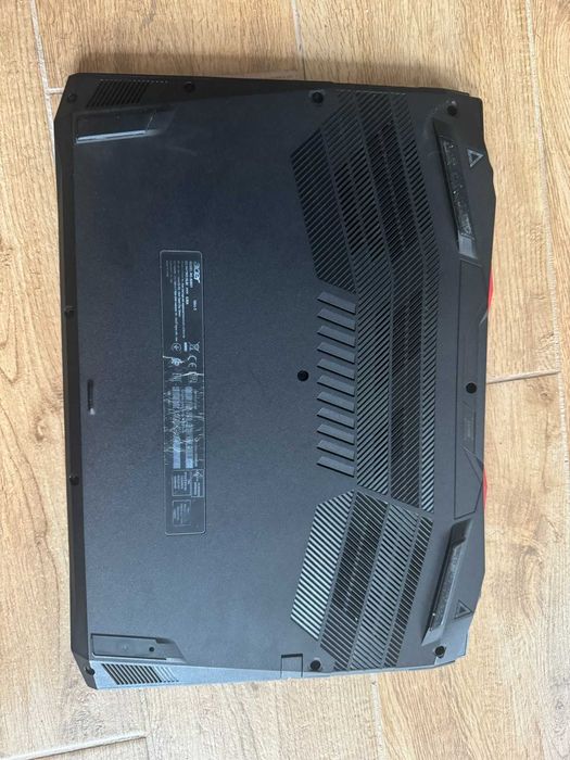 Laptop Acer Nitro 5 i5-10300H/GTX 1650Ti/16GB/SSD  144Hz