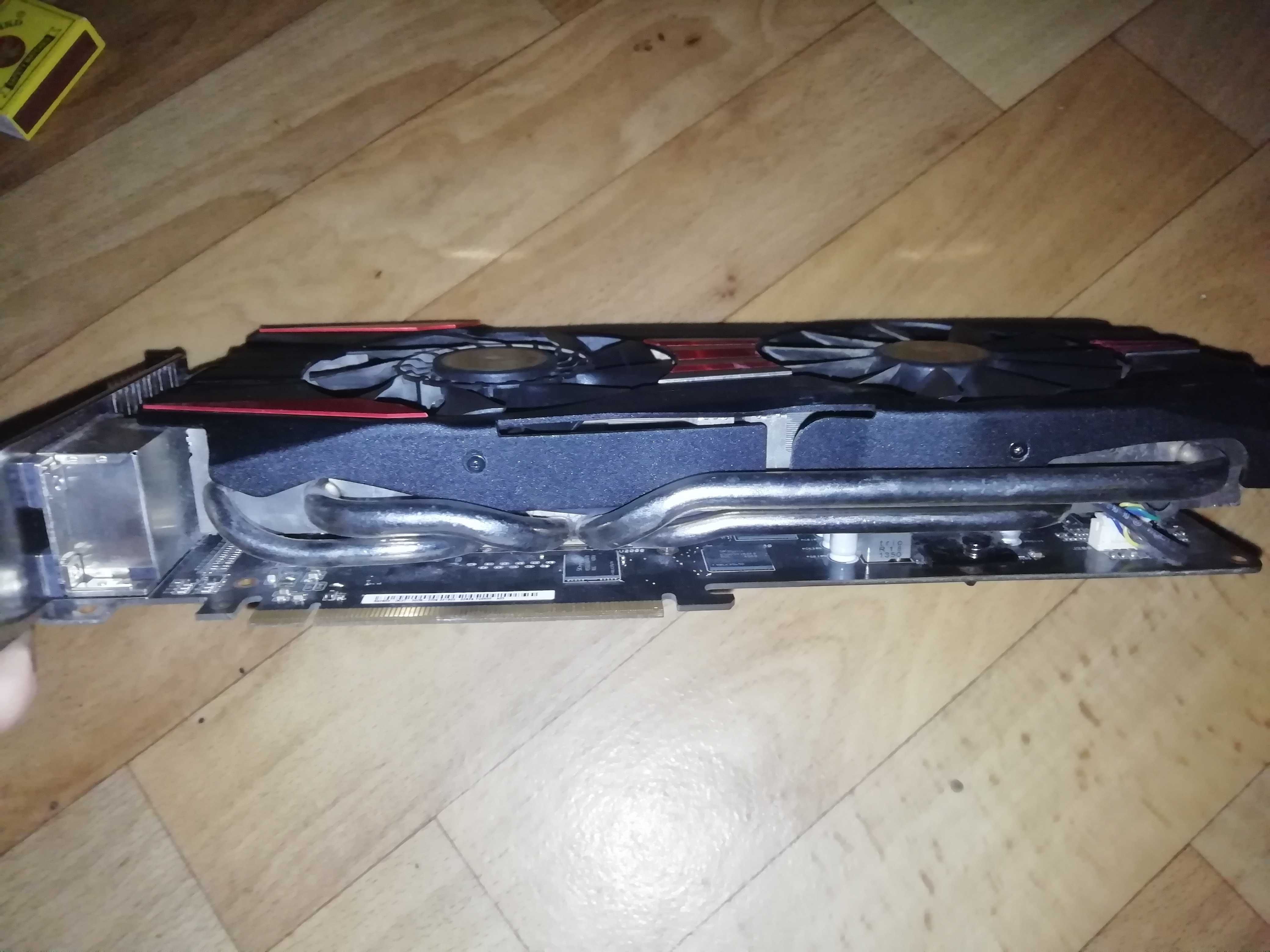 Відеокарта 3 ГБ ASUS R9280X-DC2T-3GD5