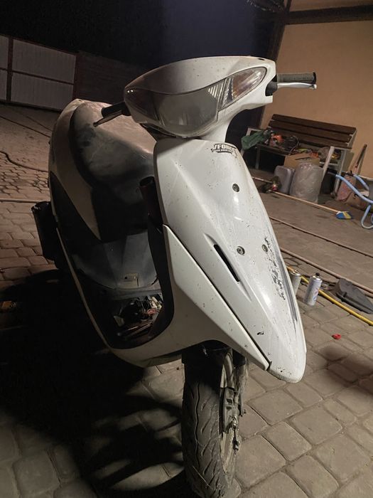 Продам скутер suzuki