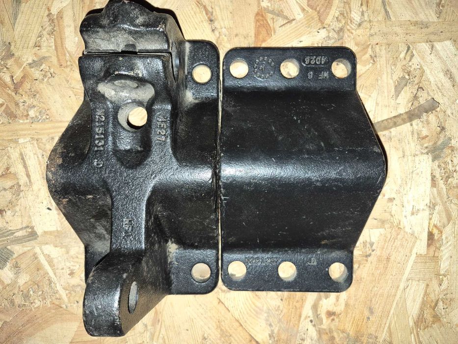 Кронштейн для сівалки John Deere