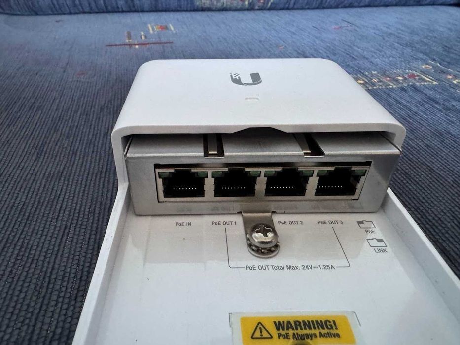 Ubiquiti NanoSwitch N-SW niezarządzalny switch passive POE