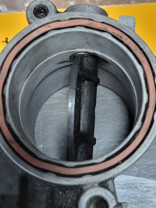 Дросельна заслонка VW Audi Skoda Seat 1.6 2.0 TDI 03L128063E VDO

⸻