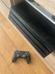Playstation 4 Pro 1TB + pad