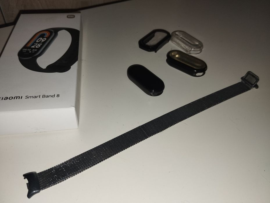 Xiaomi smart band 8 z bransoleta ze stali nierdzewnej