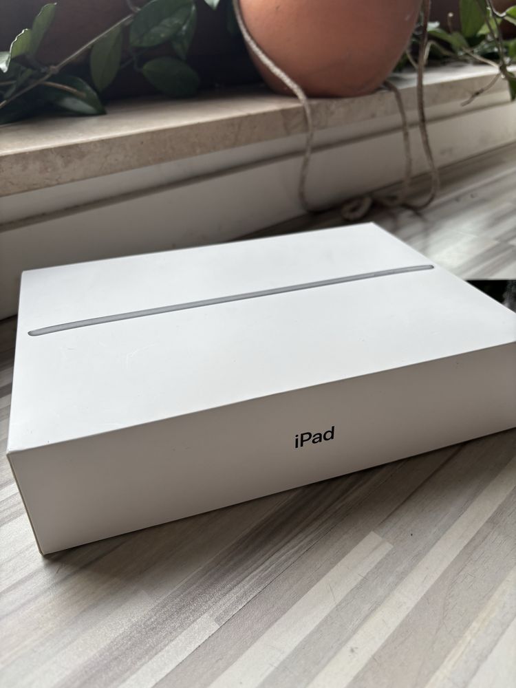 iPad (7. generacji) 32 GB Wi-Fi + Cellular, 10.2 cala