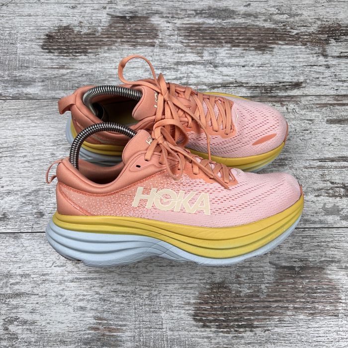 Кросівки Hoka Bondi 8 1127952 розмір 40 оригінал