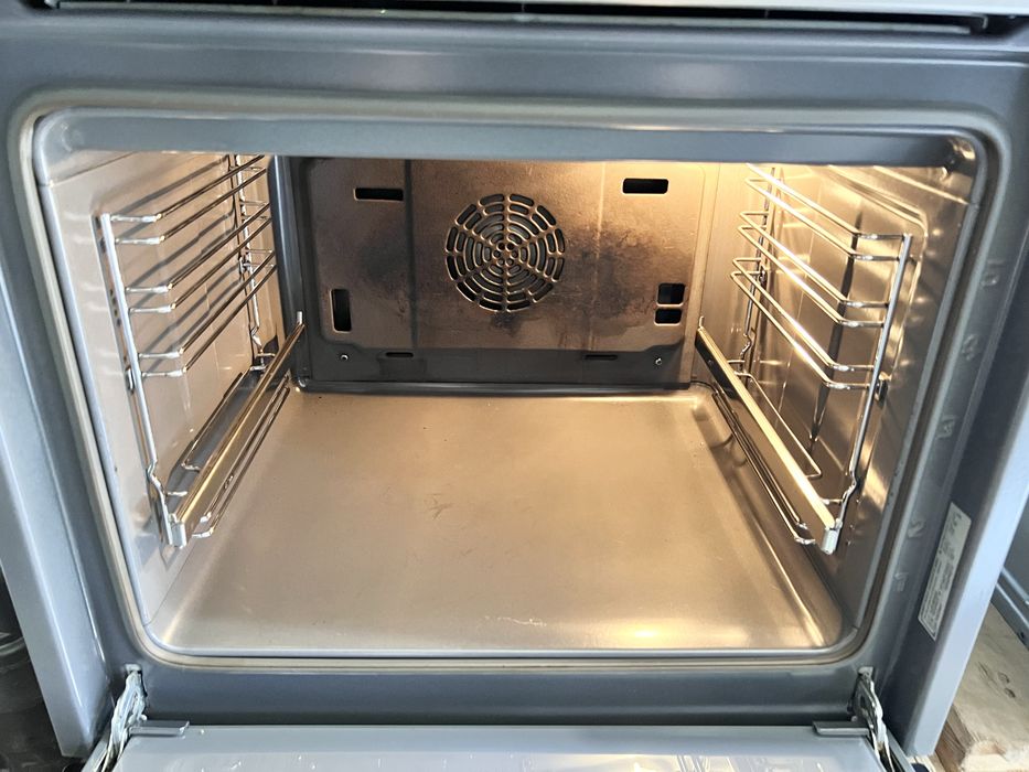 Духовка Bosch (Німеччина)