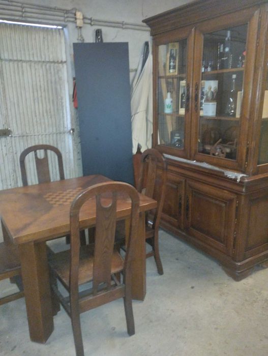 Movel e mesa de sala