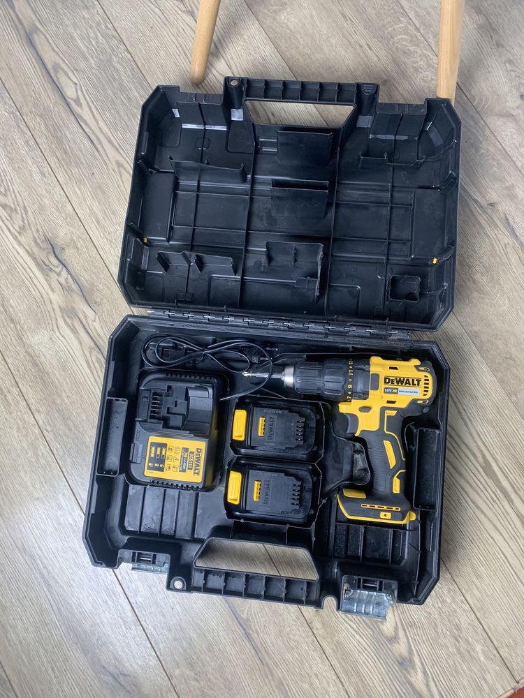 Акумуляторний безщітковий шурупокрут DeWALT DCD777L2T