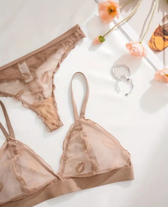 Классное сексуально женские нижнее белье сеточка с губами стринги S