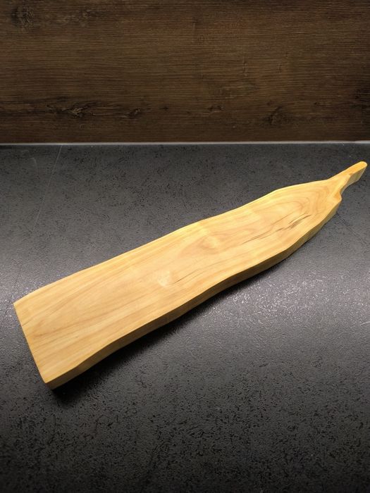 Deska drewniana ręcznie robiona • deska do serwowania • naturalne drew