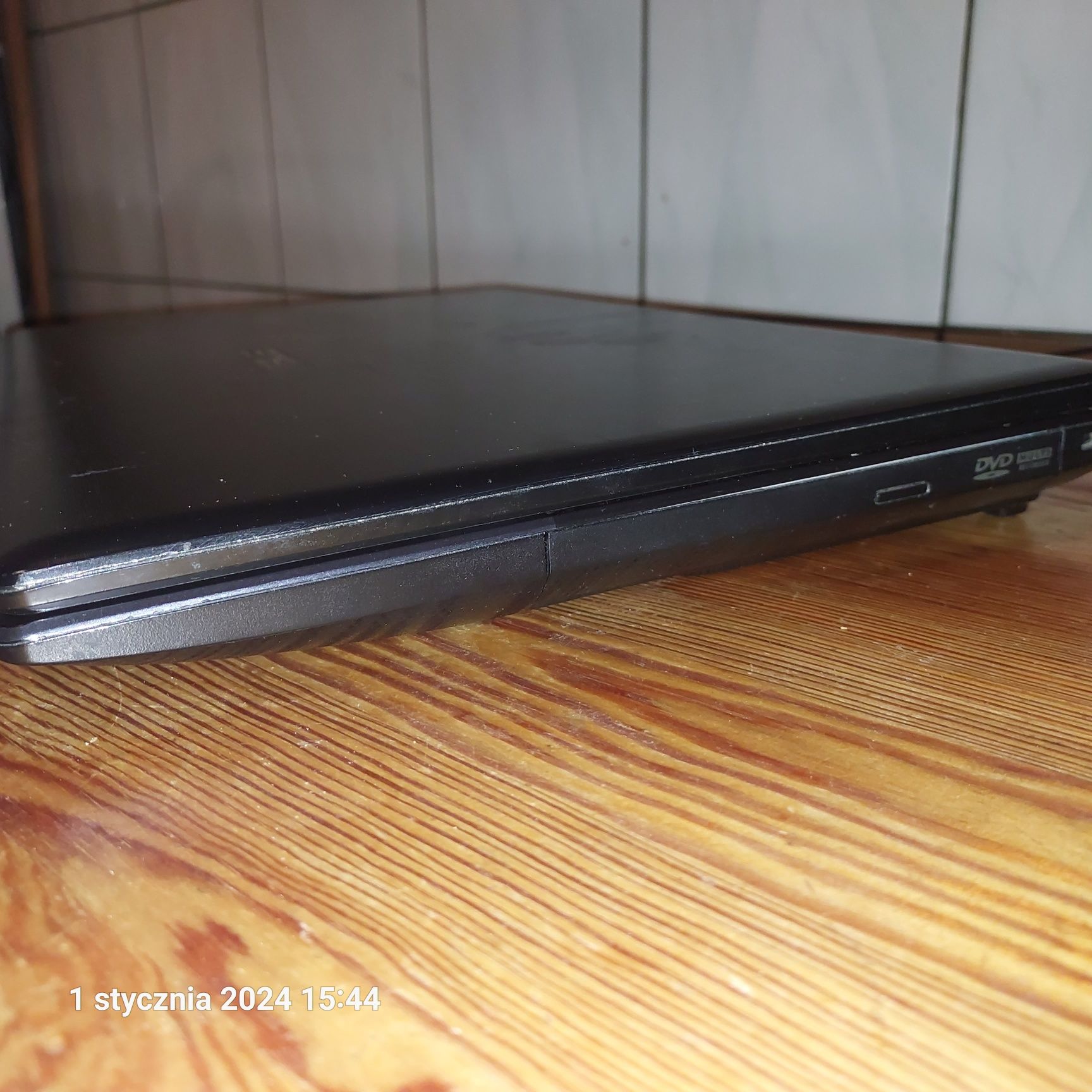 Laptop Asus R503V