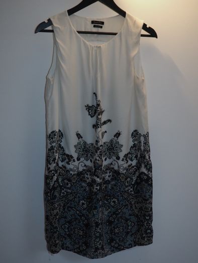 Vestidos Massimo Dutti (cada)