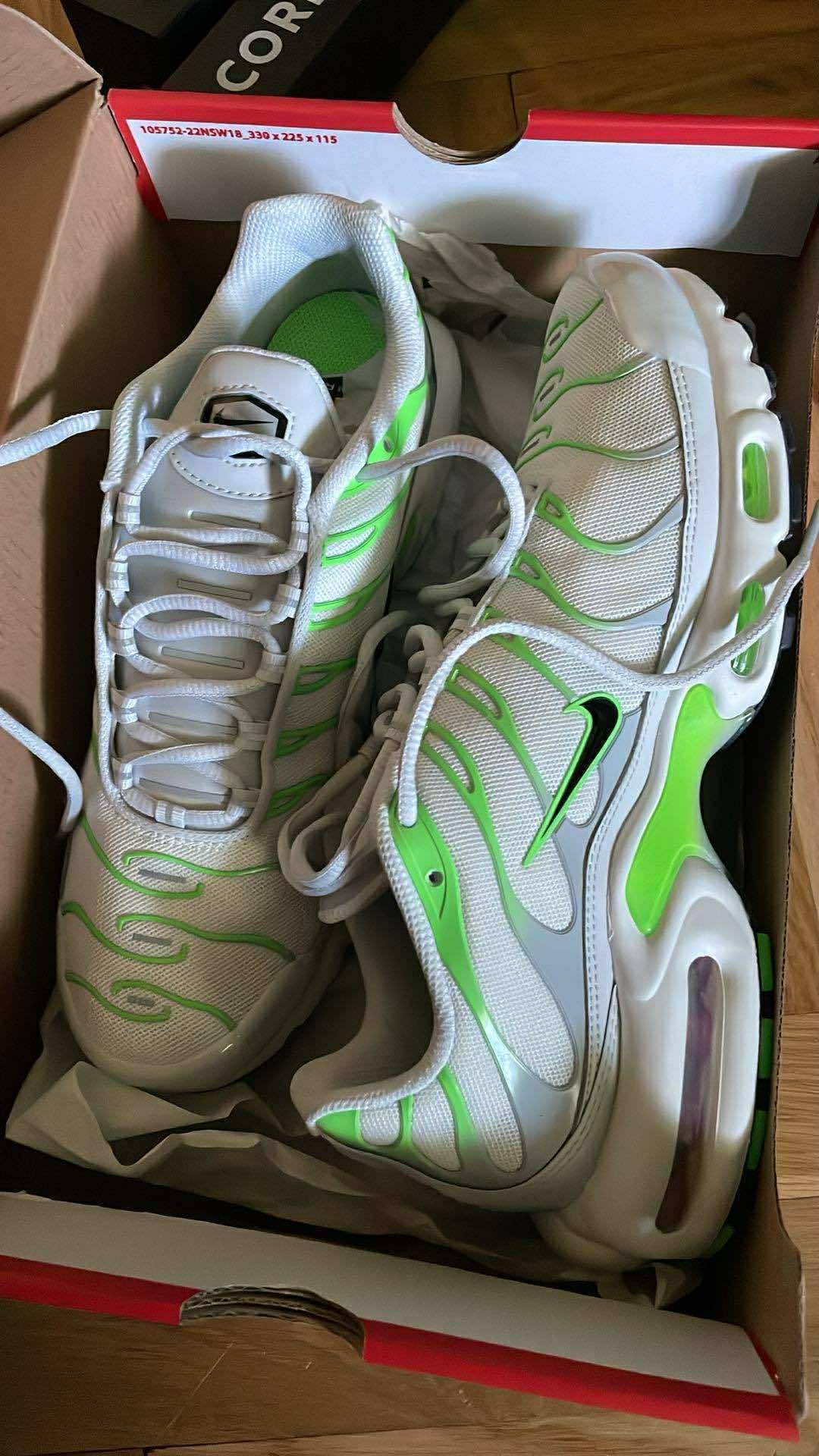Buty Air max TN plus zielono białe ORGINALNE!!! rozmiar 42.5 NOWE