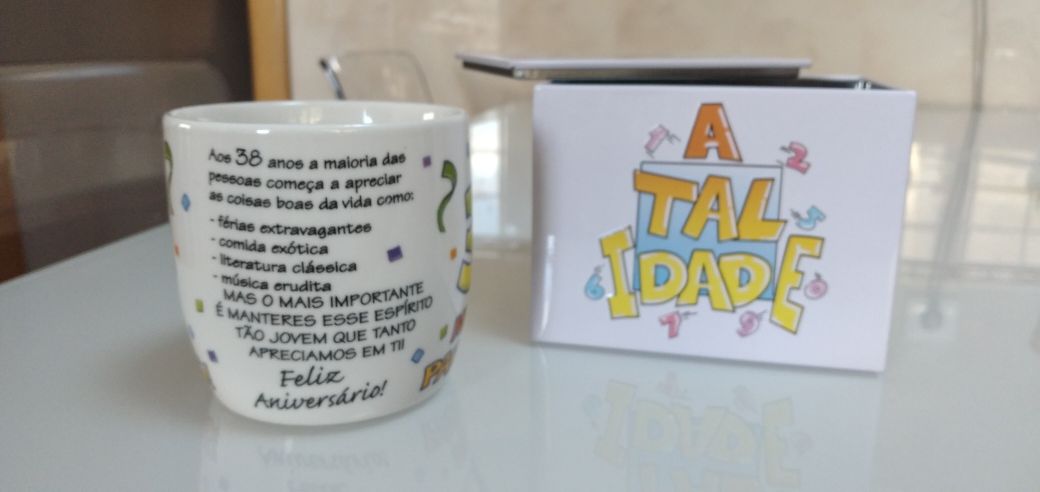 Caneca de aniversario - 38 anos