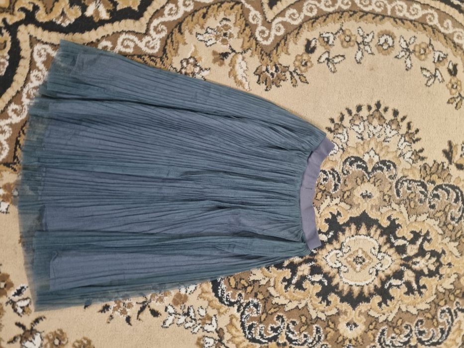 Продам  спідниці для дівчинки