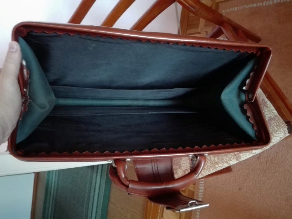 Портфель взрослый