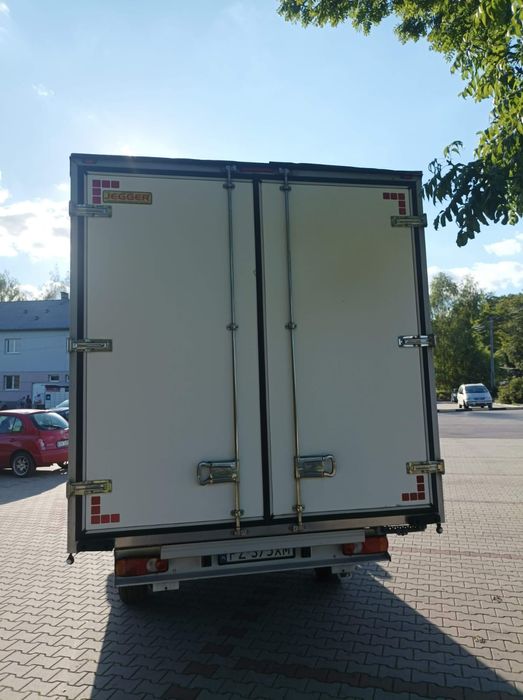 Peugeot boxer 2.0 HDI salon 1 właściciel serwis  izoterma kontener 8 e