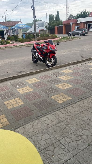 Продам мотоцикл Honda CBR 954RR Fireblade
