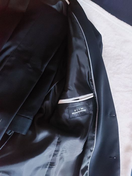 Czarny garnitur męski slim