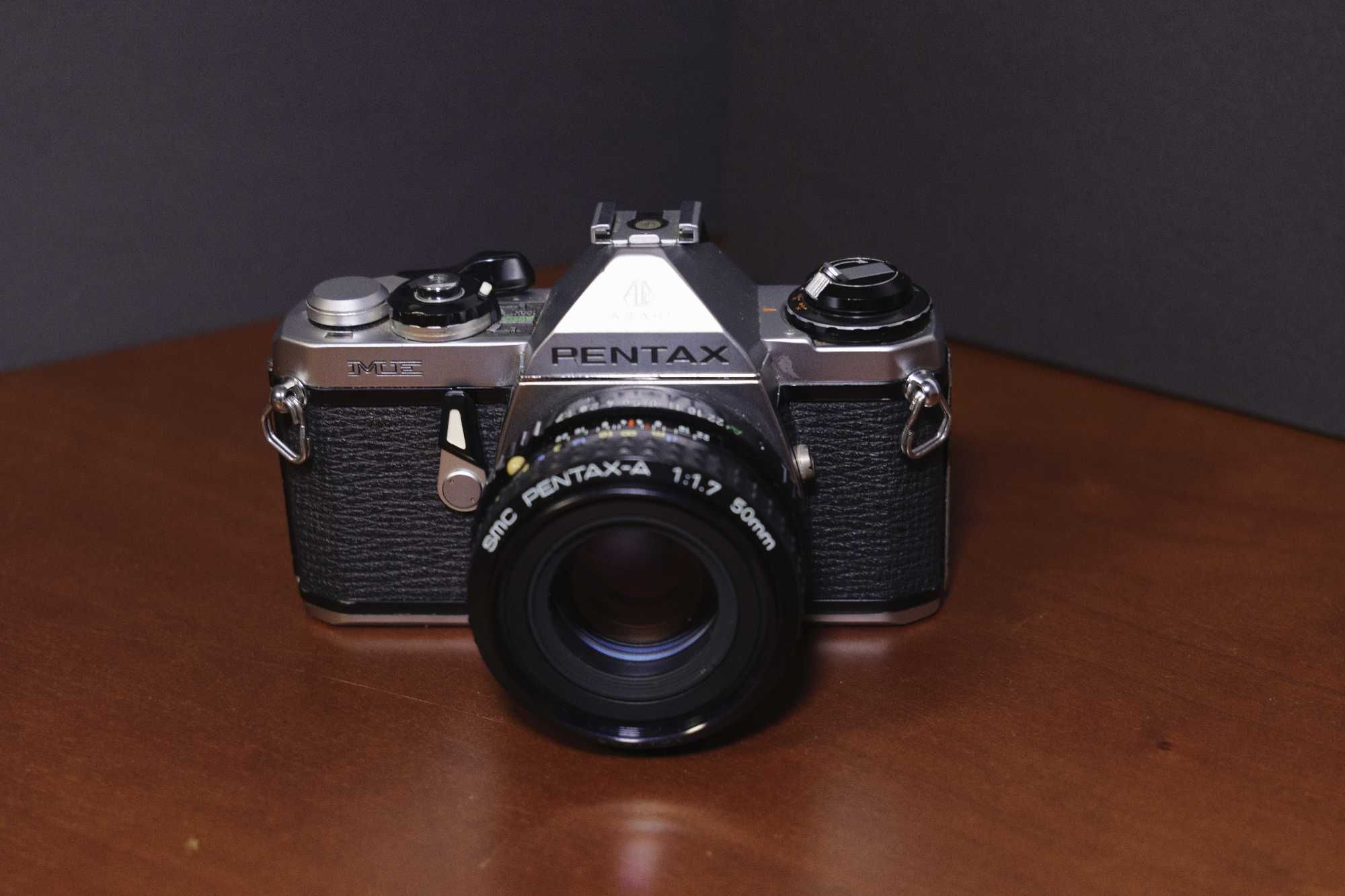 Pentax ME com lente Pentax 50mm 1.7