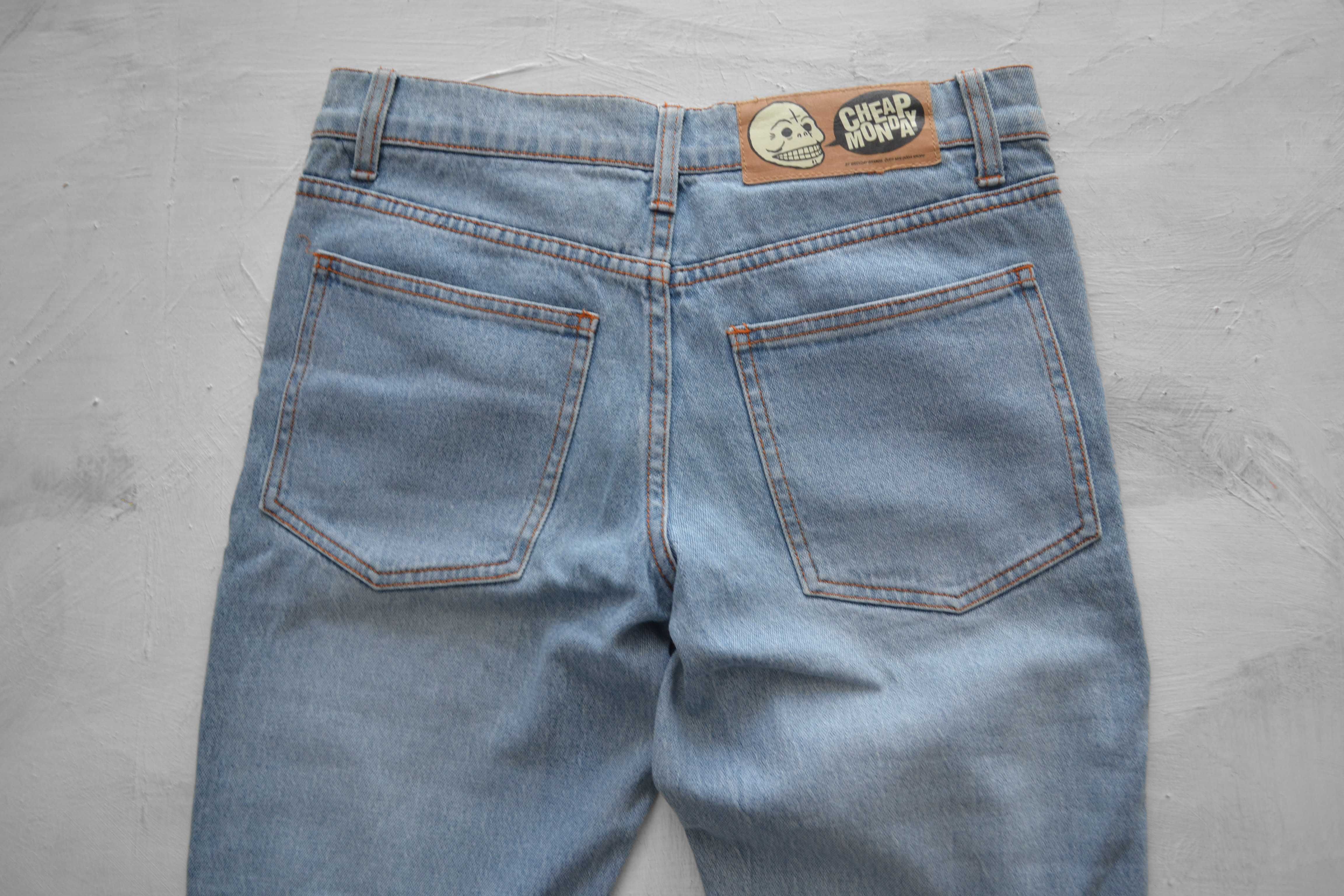 jasne jeansy Cheap Monday stright spodnie jeansowe