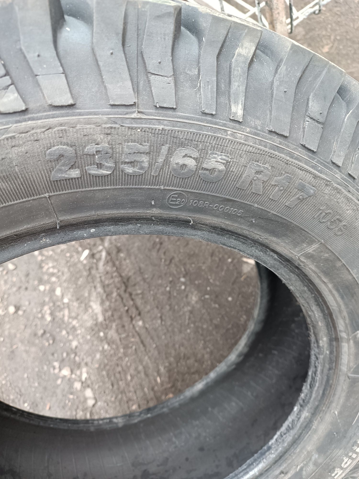 Opony terenowe bieżnikowane 235/65 R17 7 sprzedam lub zamienię na 16